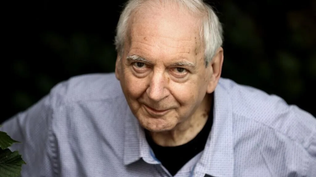 Le comique belge Noël Godin, entarteur des célébrités, est mort
