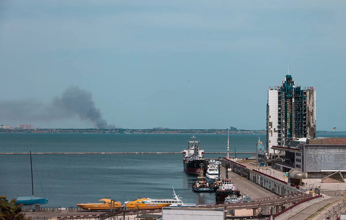 IN BRIEF: Russian forces strike fuel tanker, ports used in Ukrainian army’s supplies