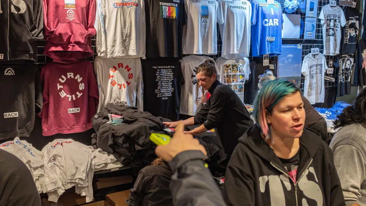 Teure Fanartikel: Wenn das Bandshirt 50 Euro kostet