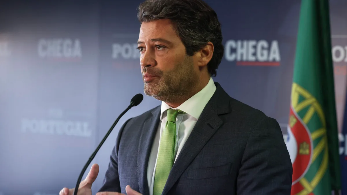 Ventura ameaça apresentar “moção de censura na terça-feira” se Montenegro não demitir Luís Neves