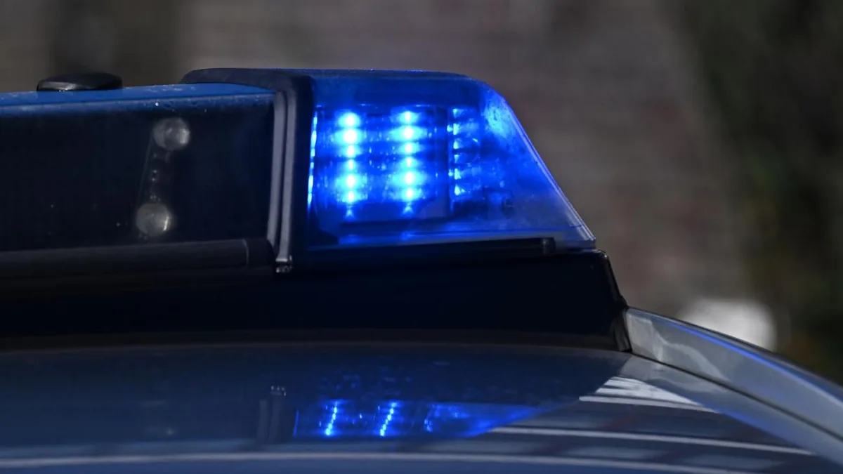 Unfälle: Sperrung nach Unfall mit vier Fahrzeugen