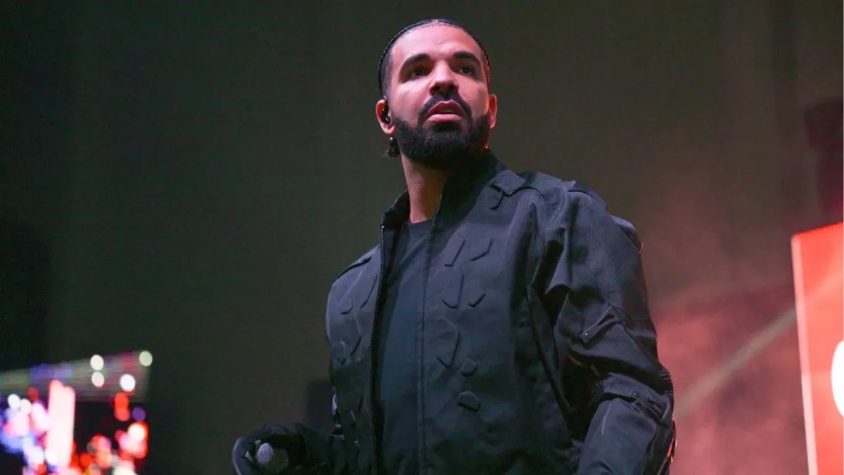 Drake canta, pela primeira vez, faixas de ‘Iceman’ ao vivo em show de Don Toliver, em Toronto