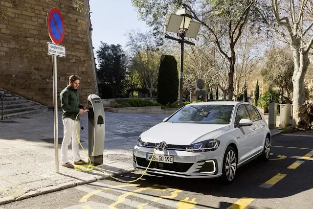 Novo Golf híbrido traz 170 cavalos e autonomia de até 21,7 km/l