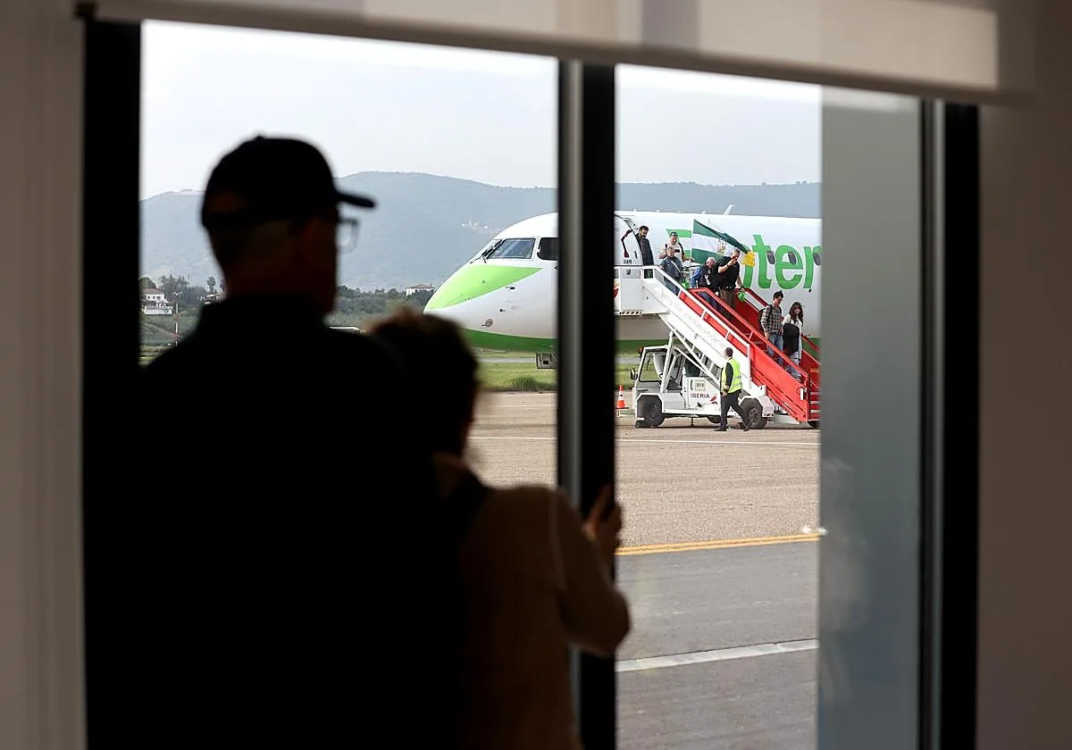 La plataforma por el aeropuerto de Córdoba pide a los partidos, cara el 29-N, la aduana y una zona logística