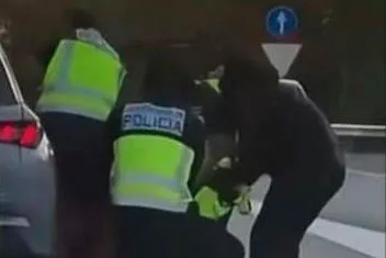 Secuestros exprés y armas de fuego en Cataluña: alerta en los Mossos por el nuevo crimen organizado del tráfico de marihuana