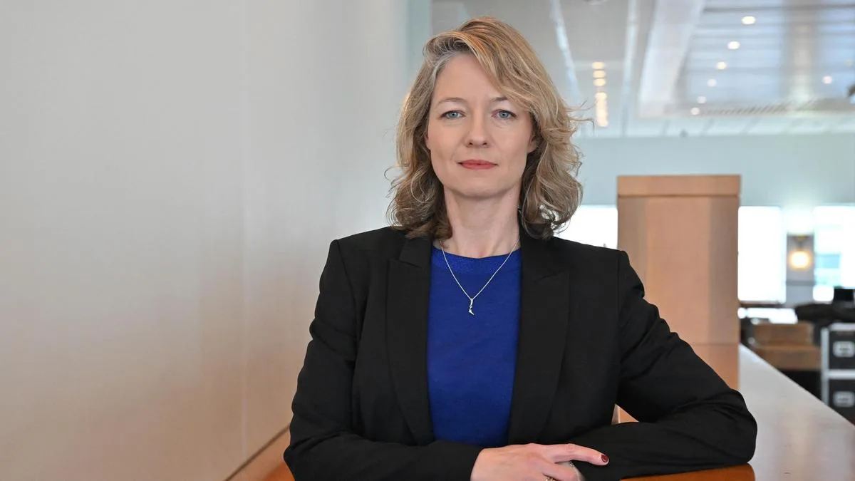 Australian public servants offered 9 per cent pay rise over three years, union wants 15 per cent raise