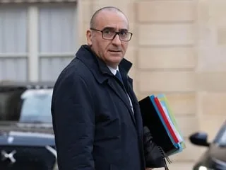 Le ministre de l’Intérieur dénonce des propos antisémites d’une commerçante en Isère, une enquête ouverte