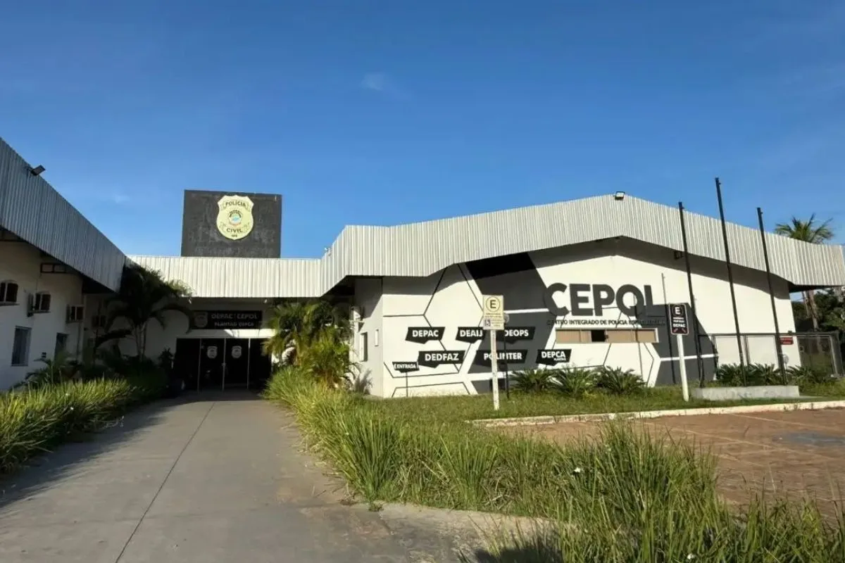 Mulher é presa com quase meia tonelada de maconha em casa a pedido do marido preso em Campo Grande