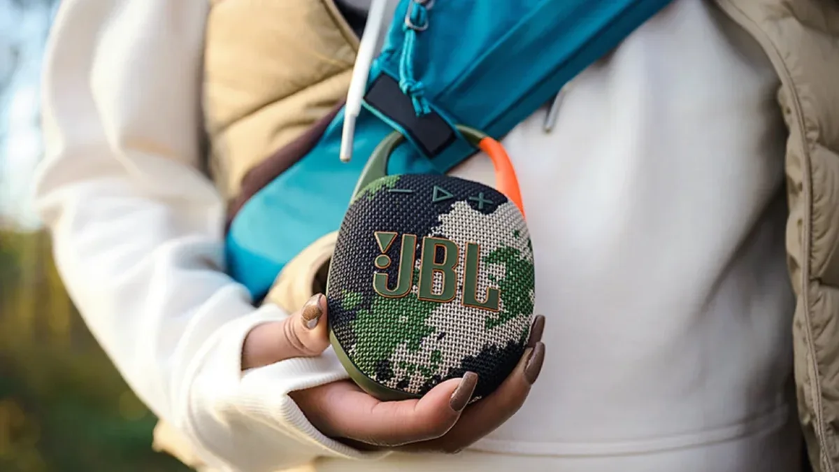 JBL por R$ 282? Cupom da Netshoes derruba preço de caixa portátil
