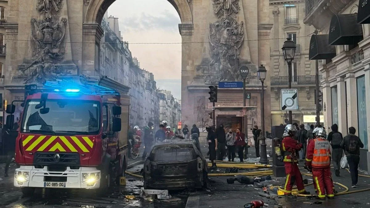 Francia, al borde del estallido: calles arrasadas, edificios incendiados y más de 1.800 detenidos en una nueva jornada de protestas