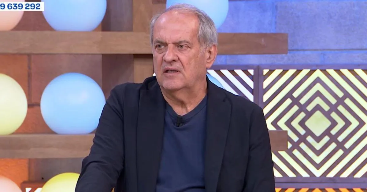 Javier Aroca lanza un dardo a PP y Vox tras el 'Cara al sol' de Murcia: "El fascismo no murió con Franco"