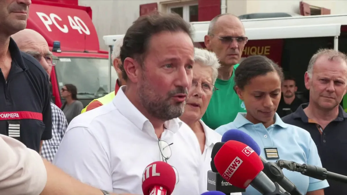 Dans les Landes, le feu qui a parcouru 1.600 hectares ne progresse plus, mais "n'est pas en voie d'être fixé"