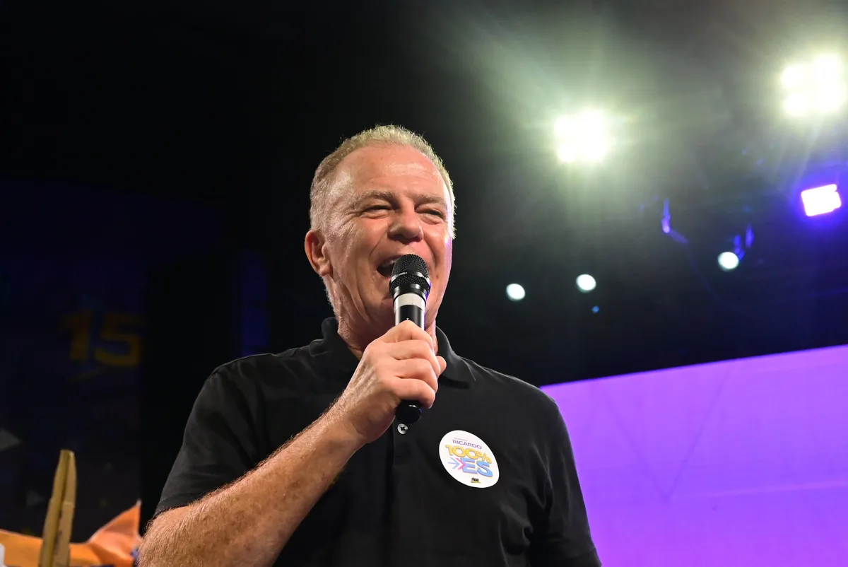 Candidato ao Senado, Casagrande será entrevistado ao vivo pelo Folha Vitória