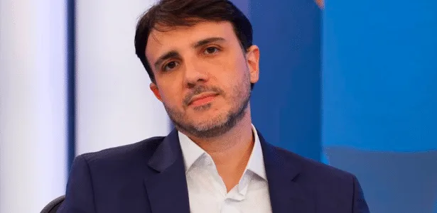 Quem é Renan Santos, candidato que teve campanha digital suspensa pelo TSE