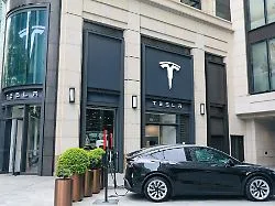 Türgriff und Fahrerüberwachung: China ordnet Nachbesserungen bei drei Millionen Tesla an