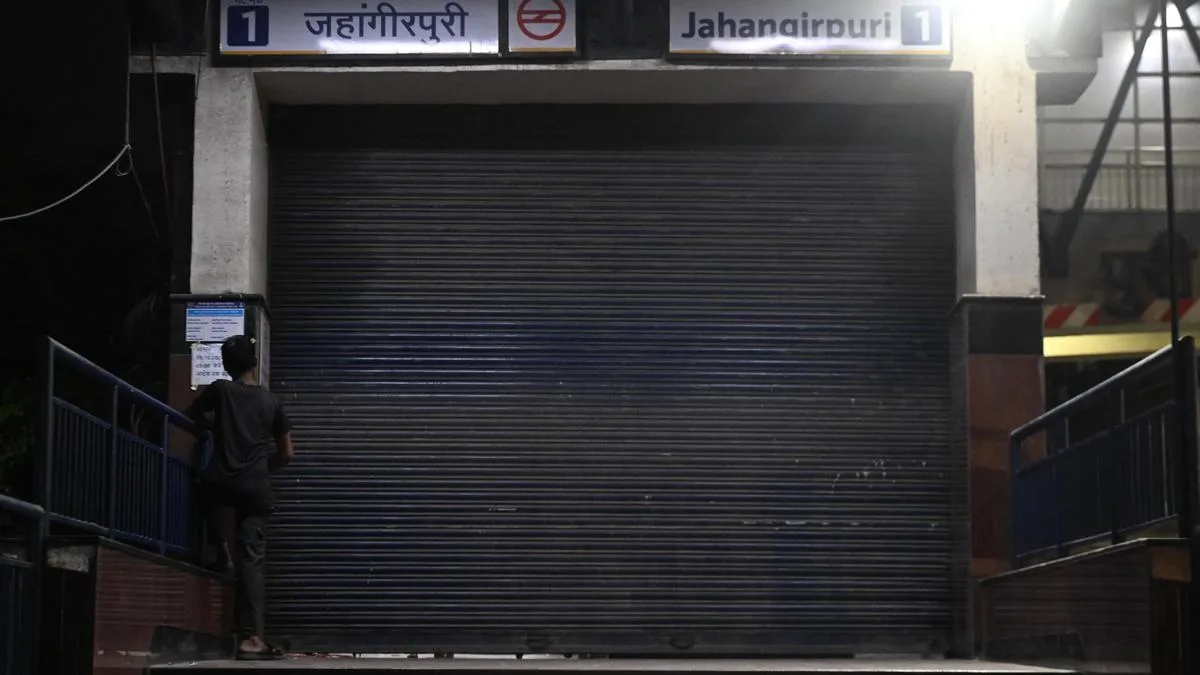 DMRC says Metro was ‘fully functional’, 32 lakh rode trains on October 10