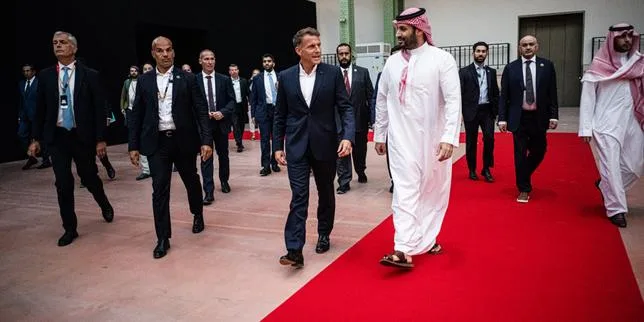 Emmanuel Macron et le prince saoudien « MBS » ont clôturé l’Esports World Cup, à Paris