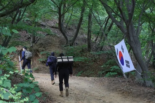 [픽! 파주] "그들을 조국의 품으로" 파주 6·25 유해 발굴 현장