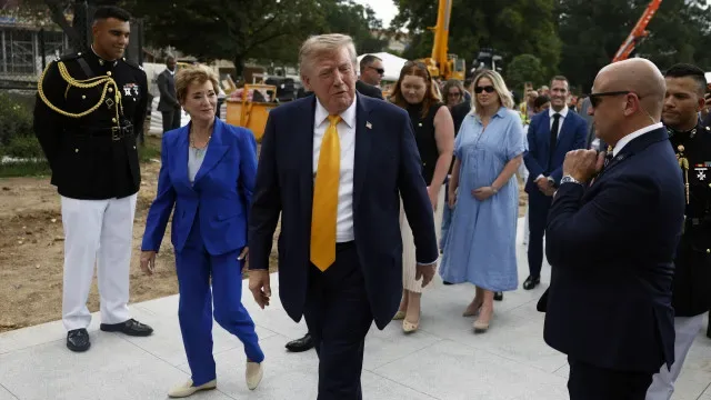 Trump afirma que execuções no Irão têm de ter "fim imediatamente"