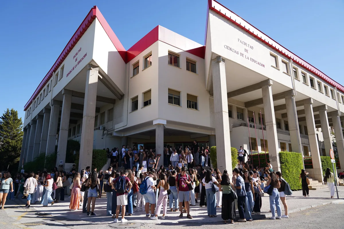 La Universidad de Granada cancela la estancia de tres estudiantes españoles en Morelos, en México, tras el asesinato de Claudia Tacoronte