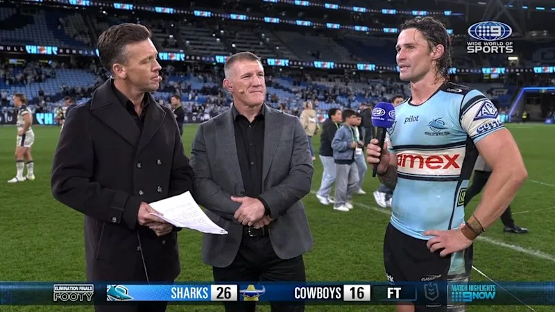 Hynes blasts 'embarrassing' stadium saga