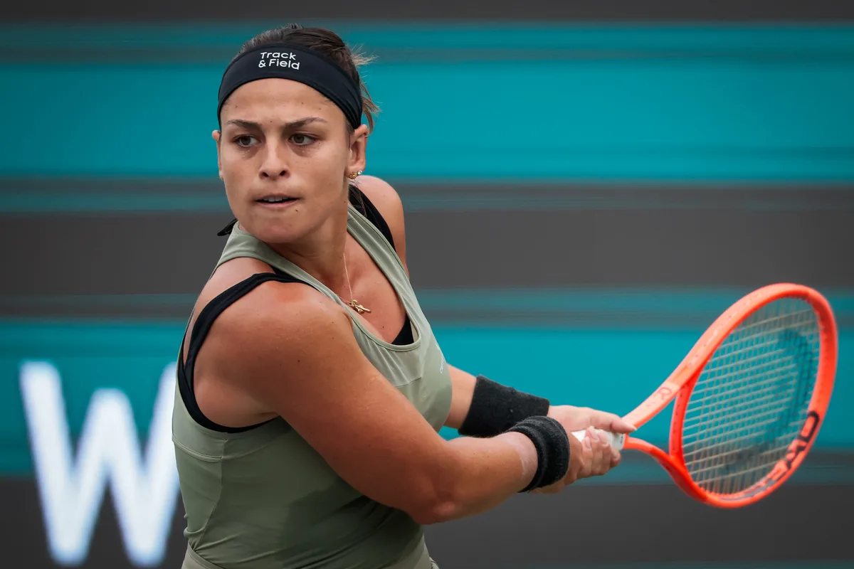 Carol Meligeni faz nova semifinal e pode ter rodada dupla no domingo