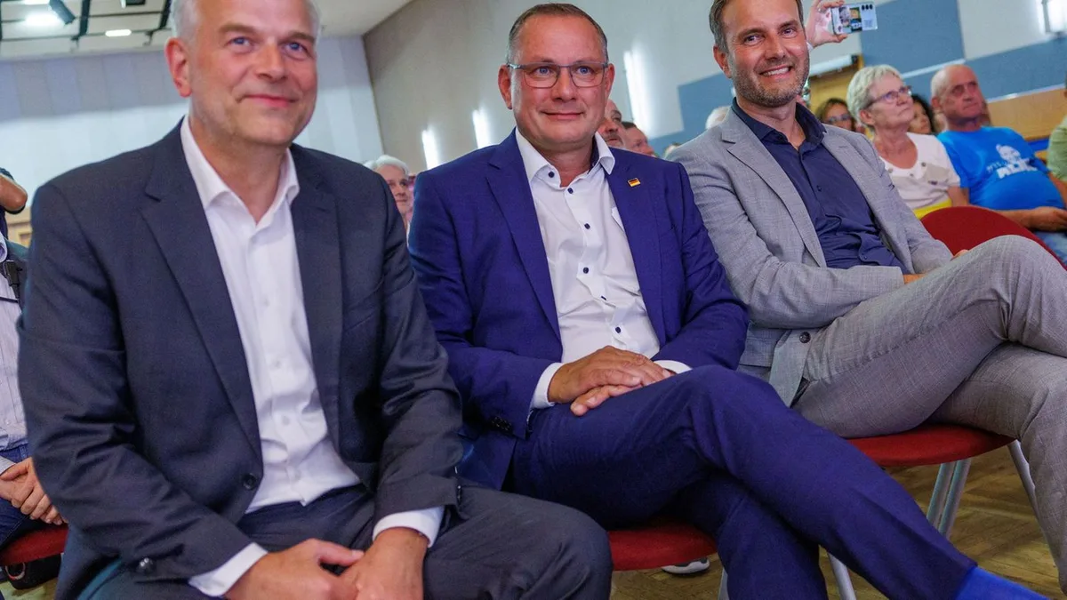 Landtagswahlen: AfD in MV will Polizei-Spezialeinheit für Abschiebung