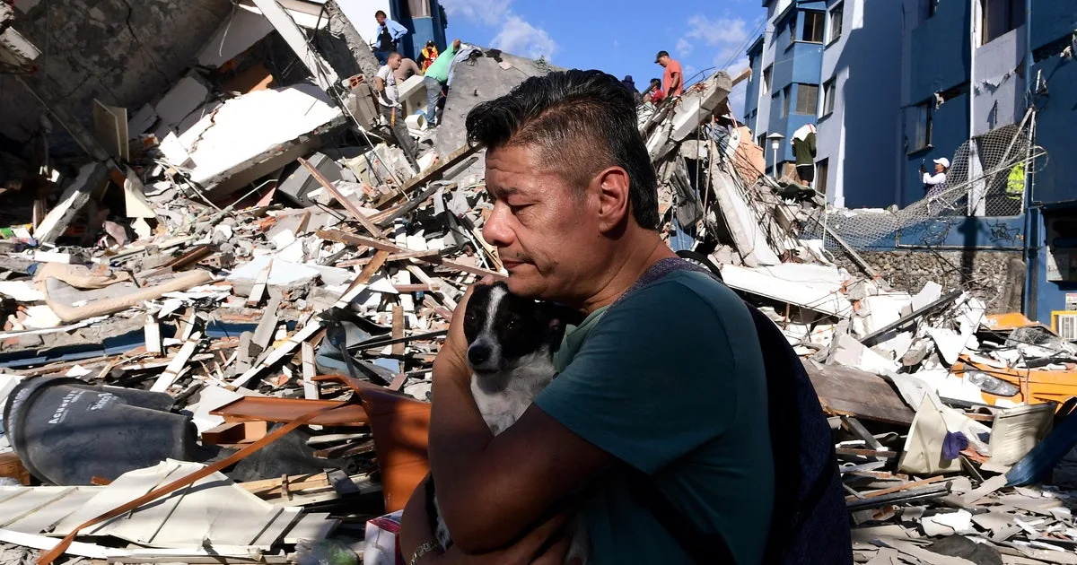 They've survived 2 major earthquakes in Colombia: "A sense of powerlessness"