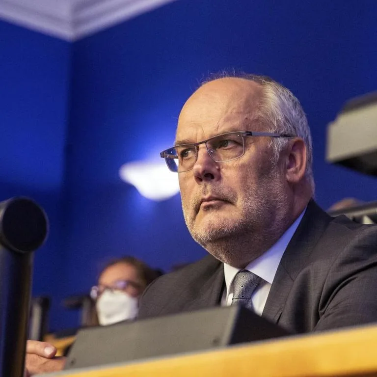 Riigikogu - Estnisches Parlament wählt Staatspräsidentin