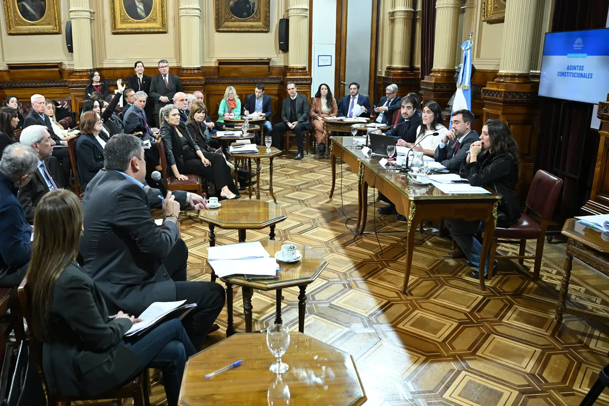 El Gobierno retoma la reforma política en el Senado, pero todavía no tiene los votos para aprobarla