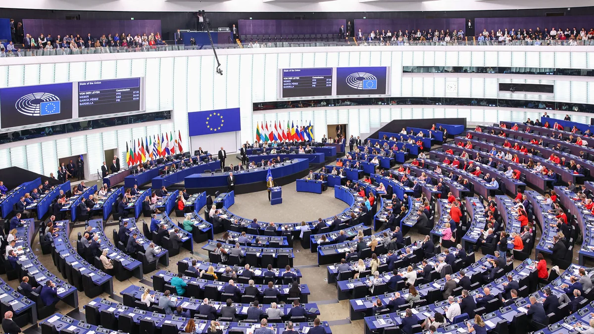 Parlamento Europeu debate criação de centro para combater interferências da Rússia