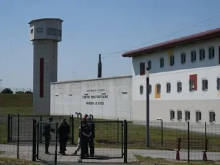 Salah Abdeslam, placé à l’isolement à la prison de Vendin-le-Vieil, conteste une nouvelle fois son régime de détention