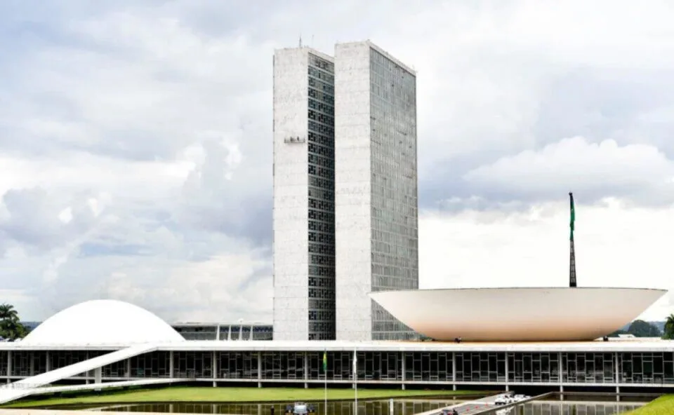 Como vai funcionar a escala 5×2? Entenda os próximos passos da mudança da jornada de trabalho