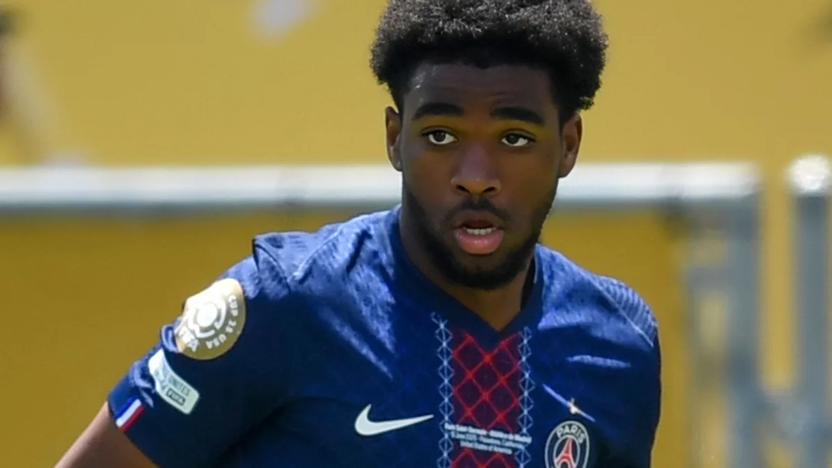 Villa sign PSG forward Mbaye and Saints defender Harwood-Bellis