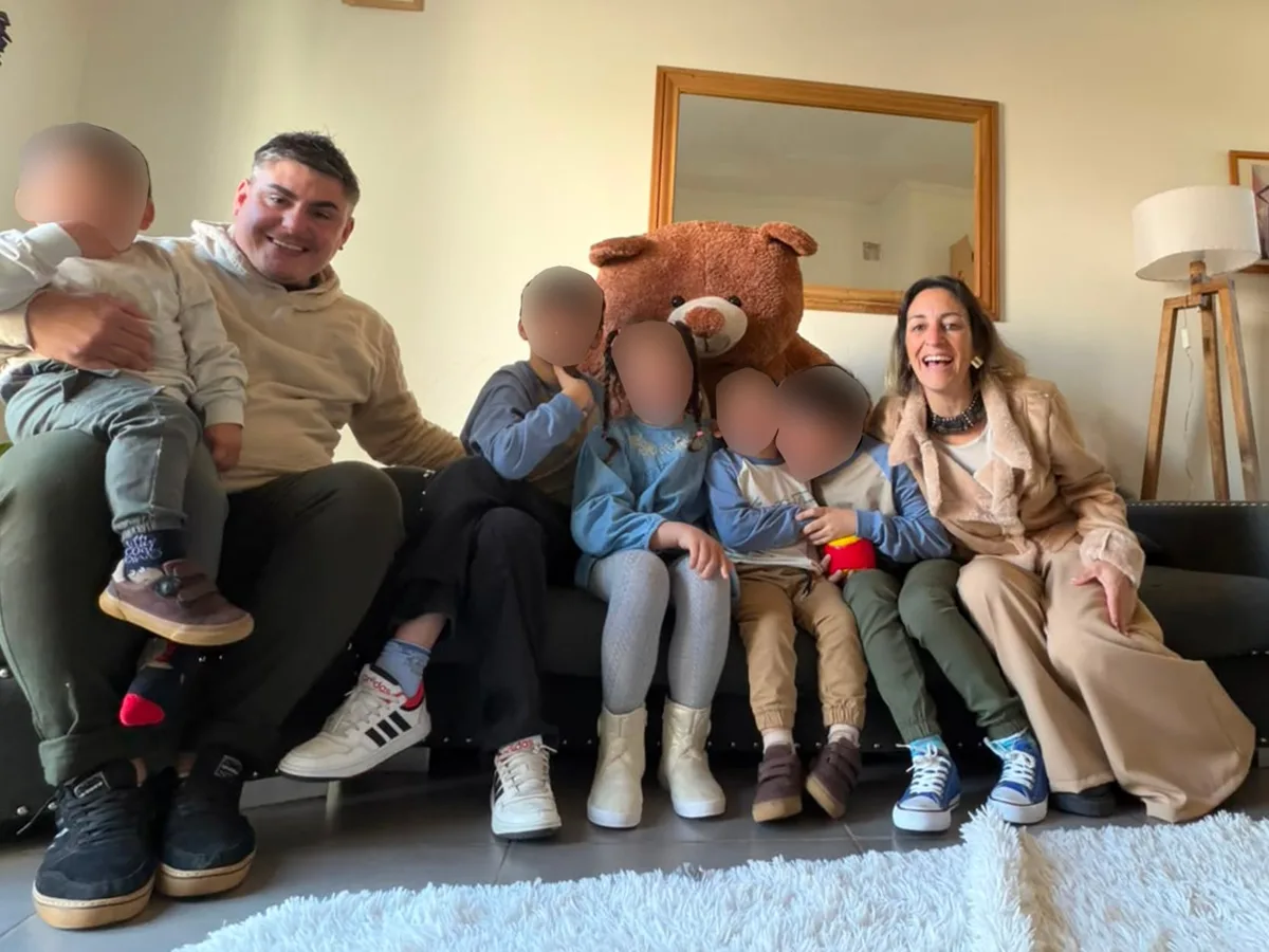 “Mamá, estoy muy feliz de que vivamos los siete juntos”: el final soñado de cinco hermanitos que crecían separados