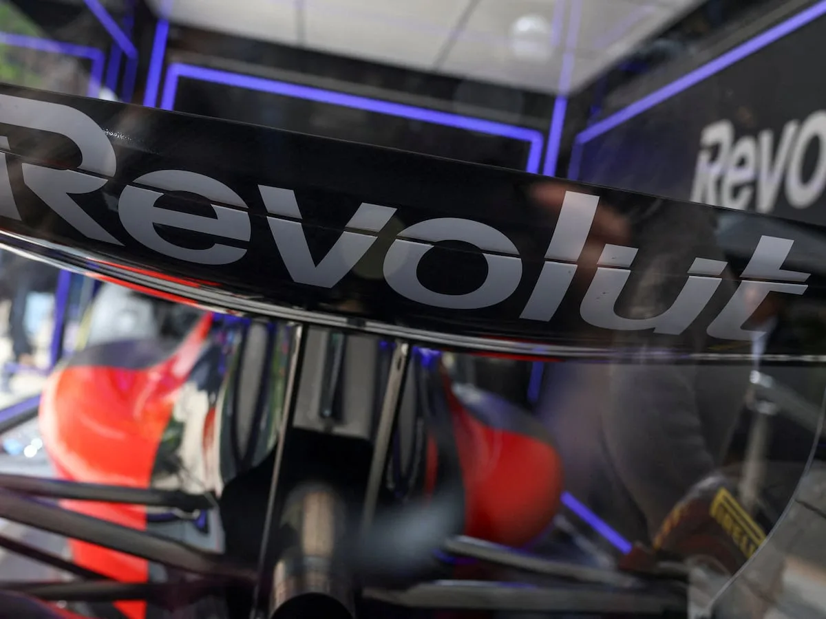 Revolut weighs dual listing in London and New York