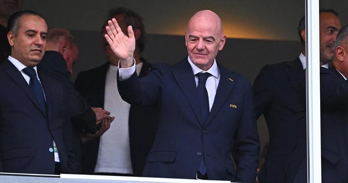 La rebelión contra Infantino llega a la grada: ¿qué poder tienen realmente los aficionados?