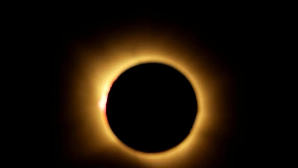 WATCH: Wondrous moments inside path of totality for solar eclipse
