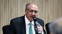 Após maioria formada, Mendonça suspende sessão sobre “tesouraço” de Flávio