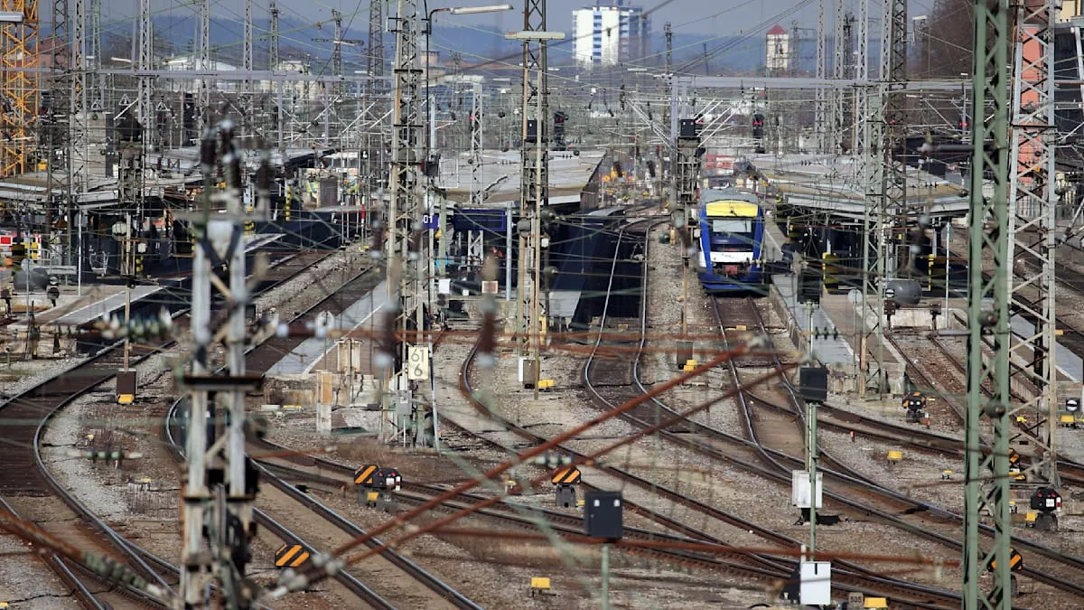 Handgranate explodiert nahe Hauptbahnhof in Augsburg – mehrere Verletzte – Zugverkehr gestoppt