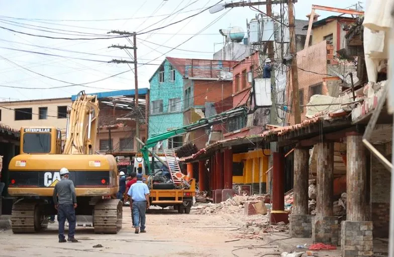 El Junquito sigue rodeado de muchos escombros a casi cuatro meses de los terremotos (VIDEO)