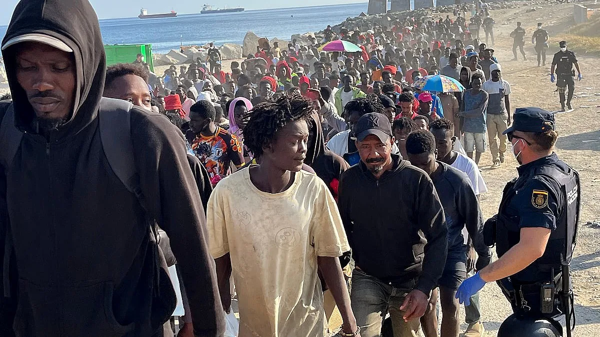 Líder de Ceuta: ”A este ritmo os migrantes não vão sair nem daqui a um ano”