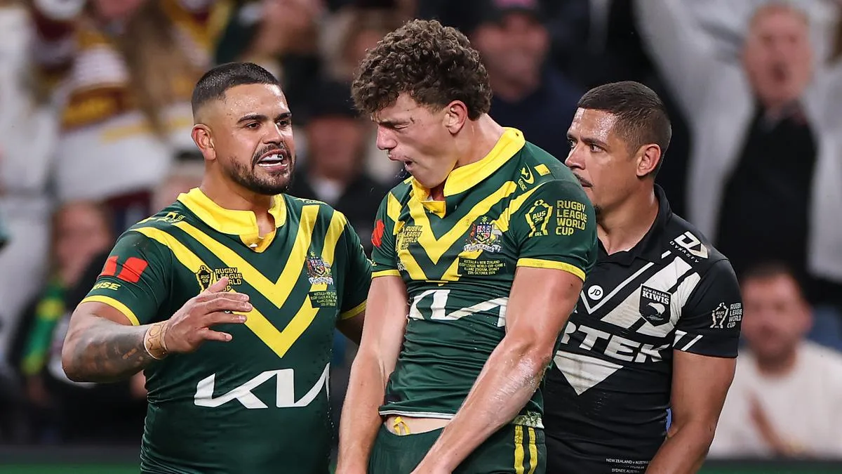 Rugby League World Cup: Australia edge New Zealand 24-22 in thrilling start to tournament