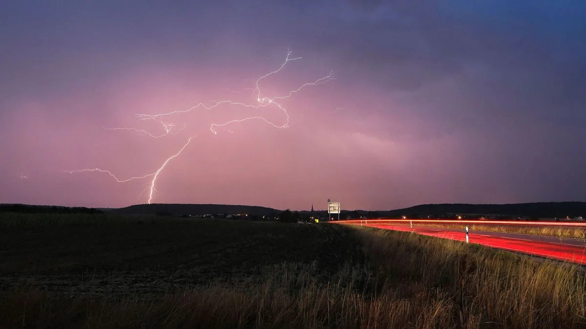 Wetter: Unwettergefahr: DWD warnt vor schweren Gewittern