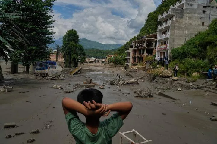 Number of Canadians missing in Nepal-Tibet floods rises to 32: minister