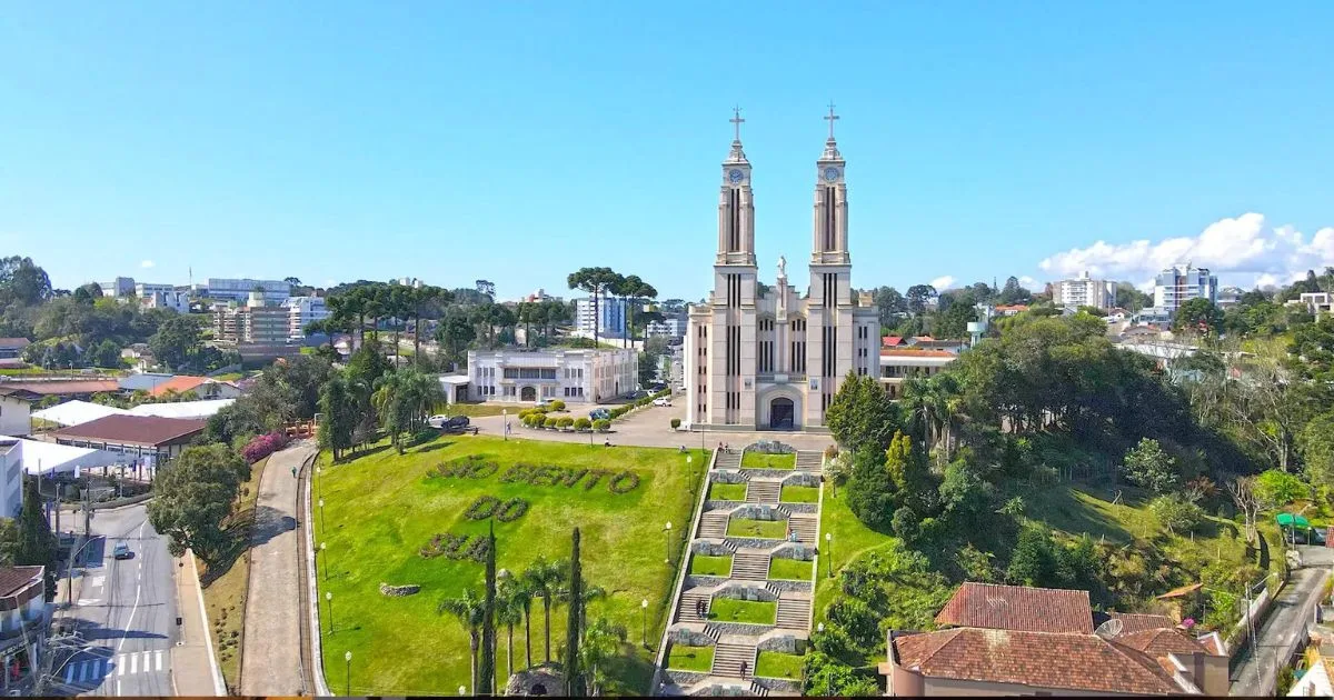 Salário de até R$ 20,7 mil e 40 vagas: cidade de SC abre novo processo seletivo