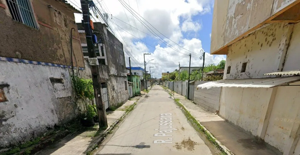 Jovem mata marido a facadas dentro de casa e é presa em flagrante após ligar para PM