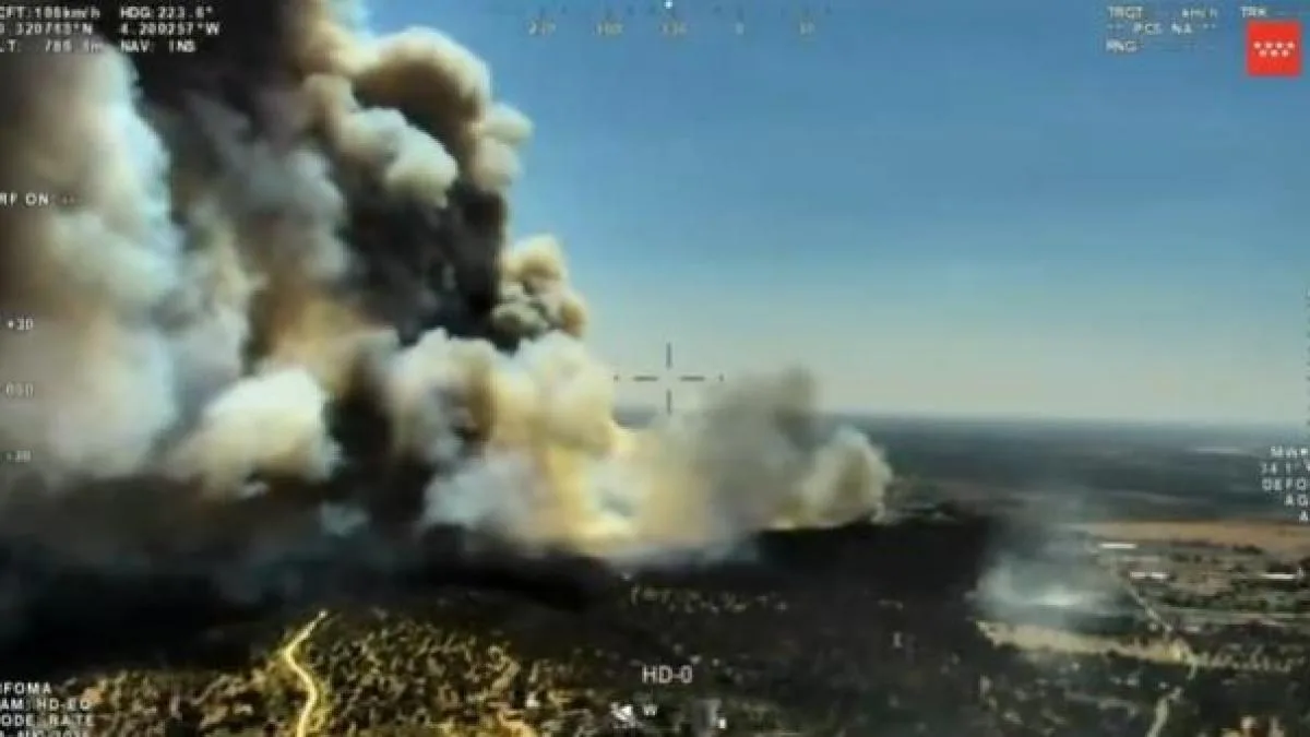 Un nuevo incendio en Madrid obliga a confinar a los 5.000 vecinos en Aldea del Fresno y Villamantilla