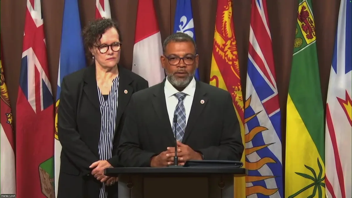 Health-care groups call on Ottawa to stop Alberta’s dual medical practice model