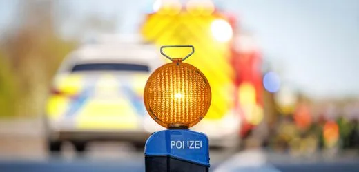 Schlachtabfälle sorgen für stundenlange Sperrung der A33